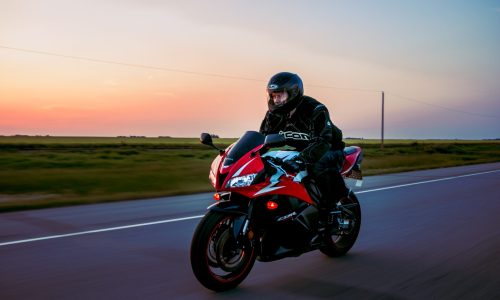 LUBRICATING OIL VS GREASE: A GUIDE TO CHOOSING THE RIGHT LUBRICANT